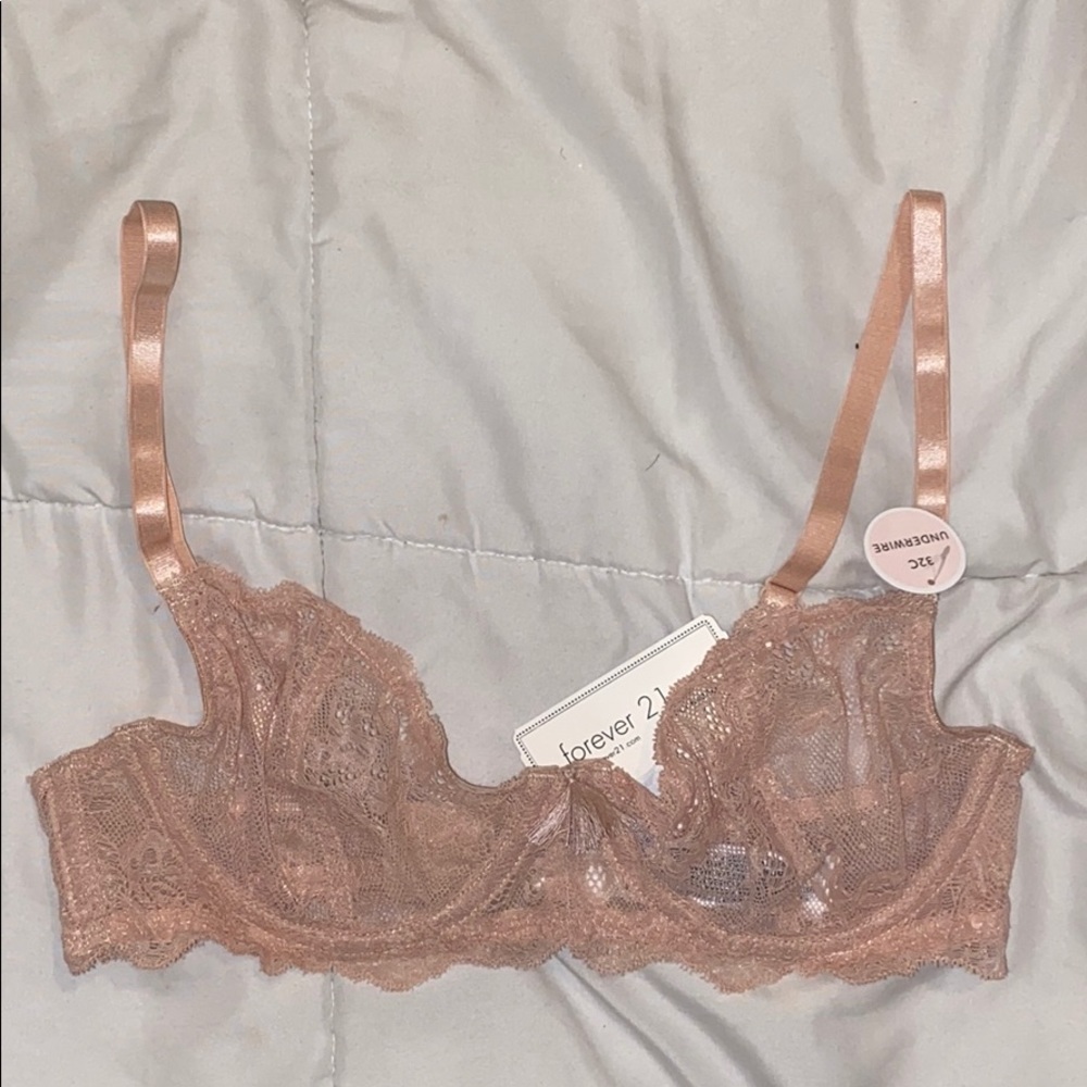 Lace underwire bra